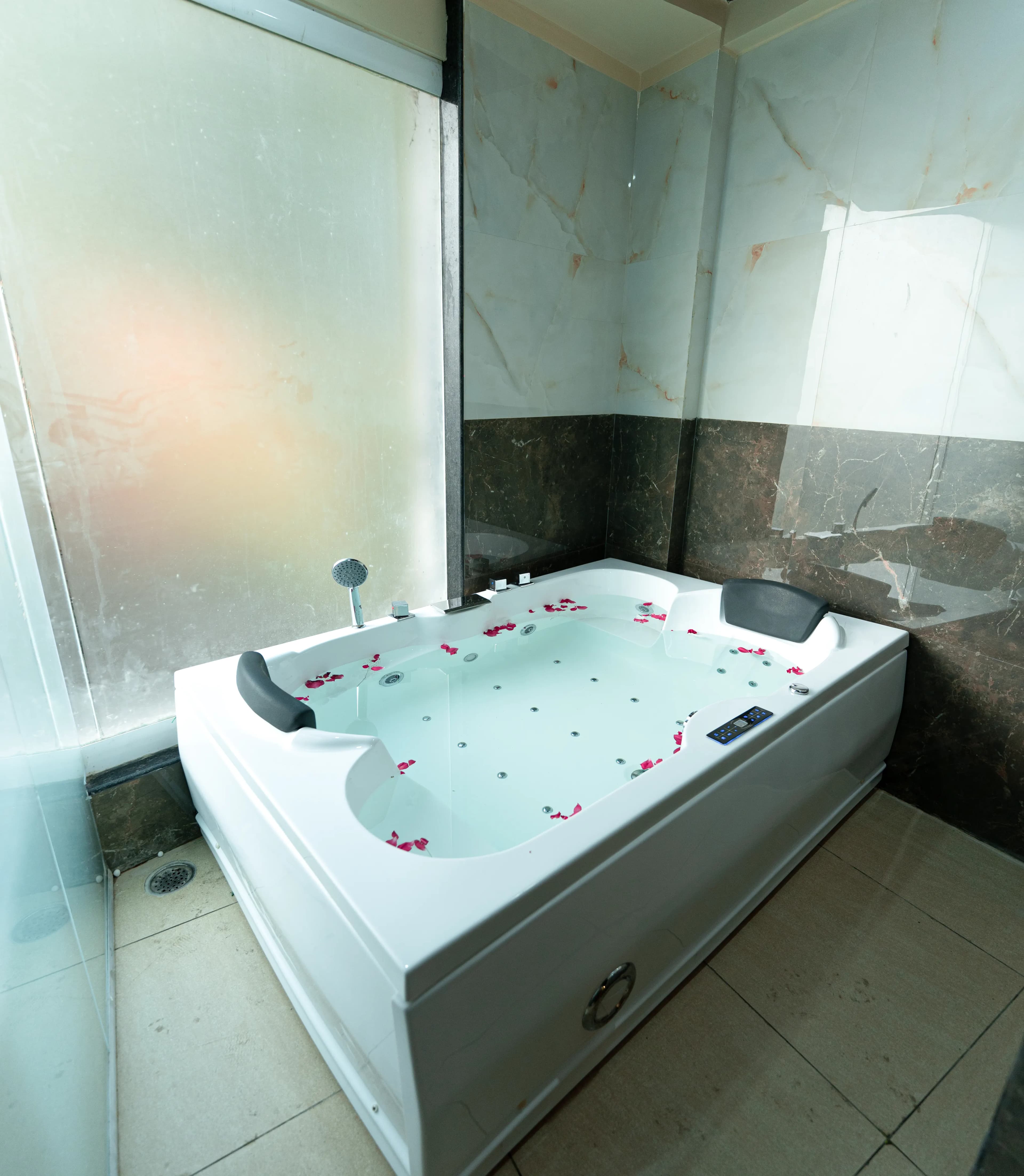 Jacuzzi