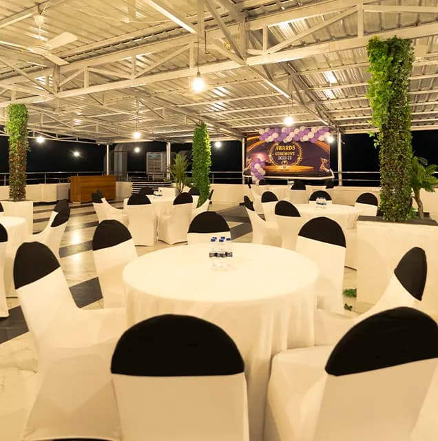 Exclusive dinner setting