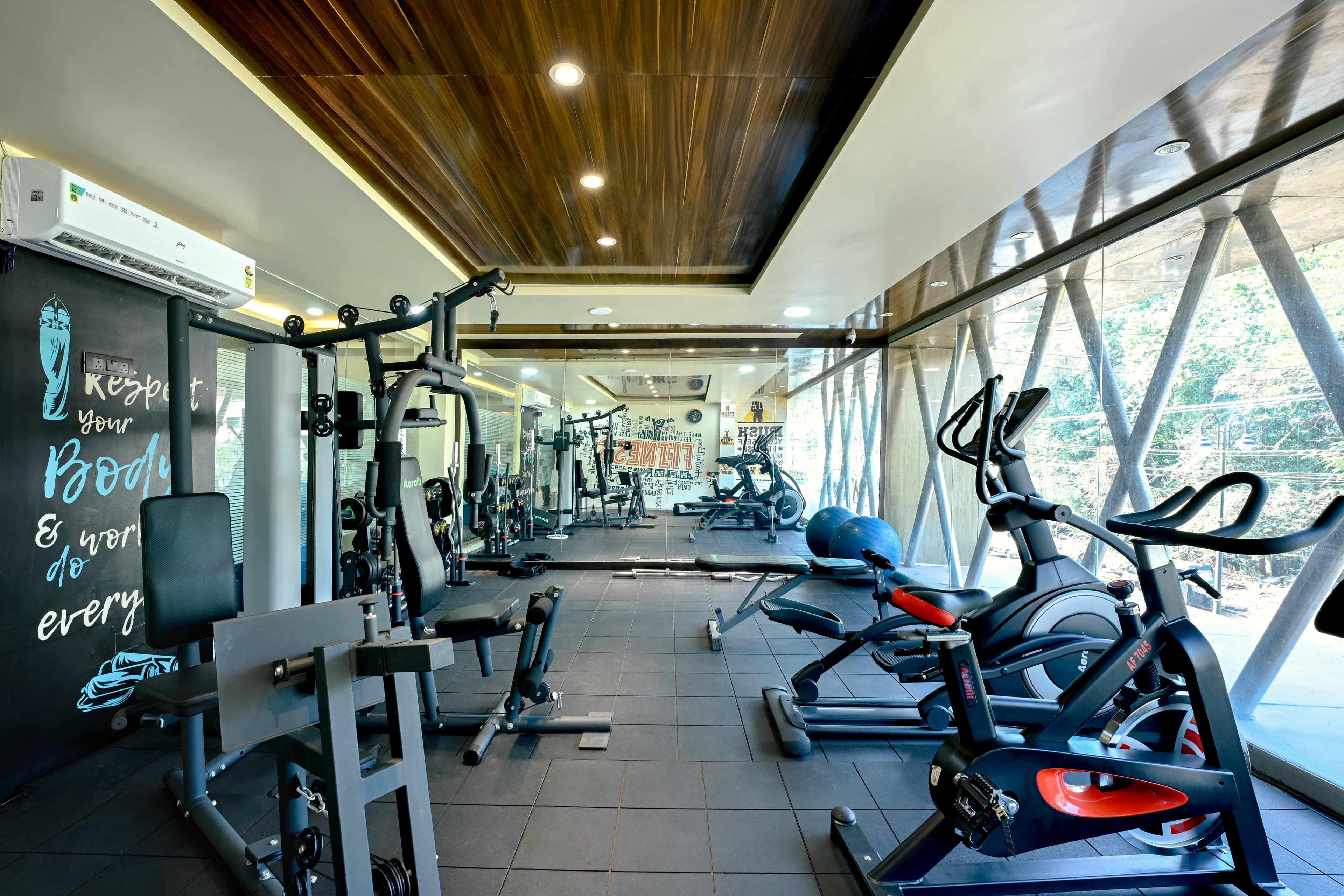 Fitness Studio & Recreation Zone