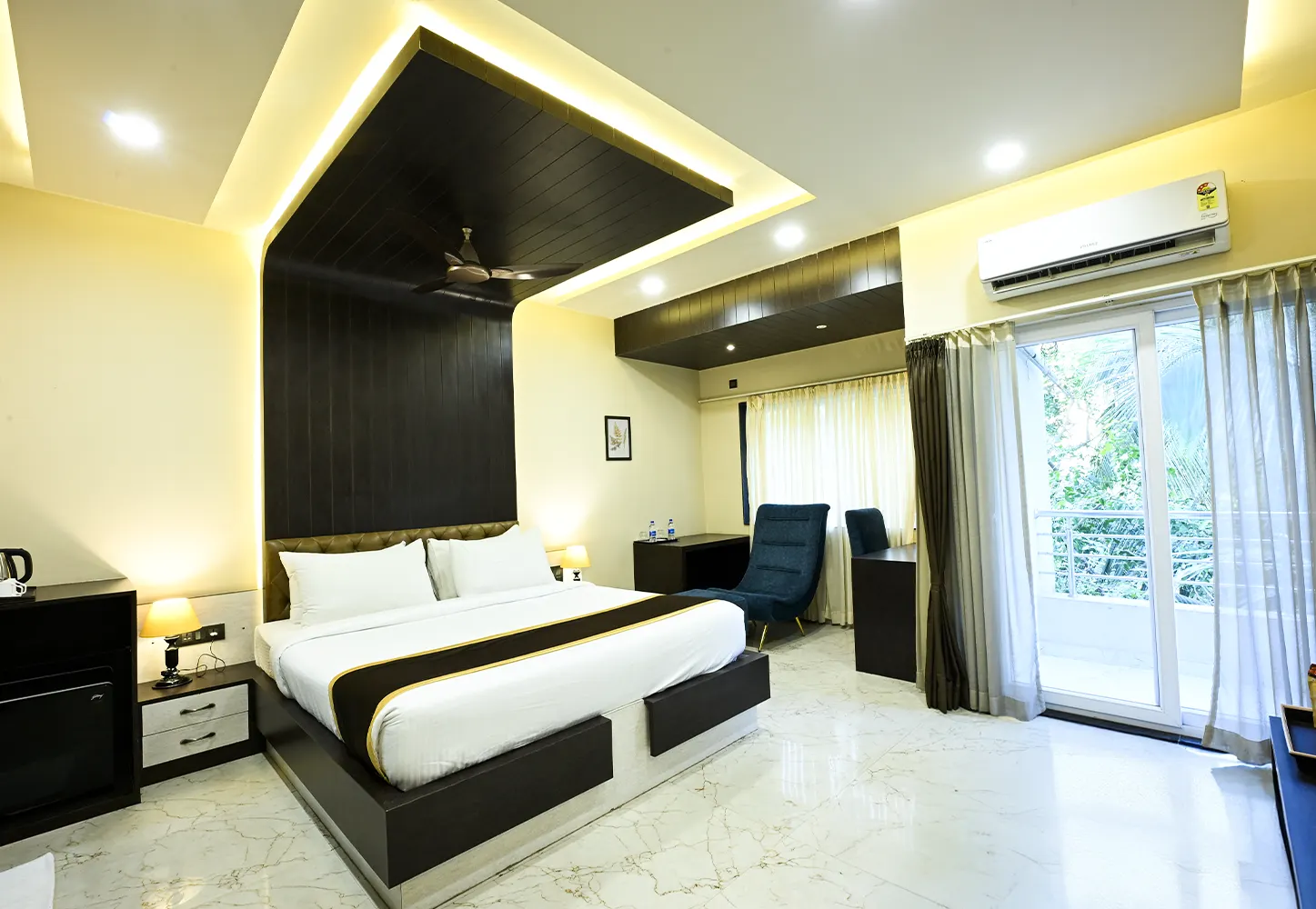 Suite Room (With Balcony)